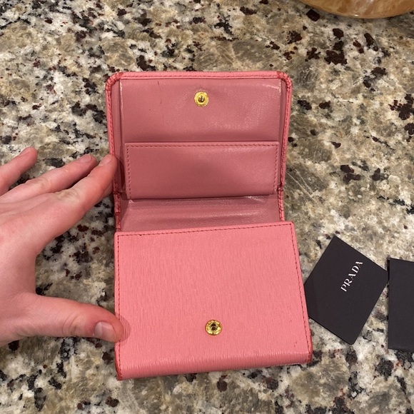 Prada Vitello Move Trifold Wallet Geranio Pink - Picture 2 of 15